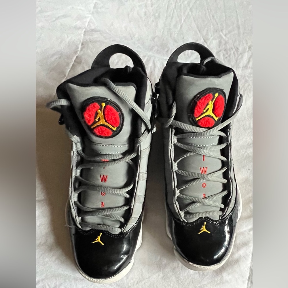 Mens Jordan’s size 8